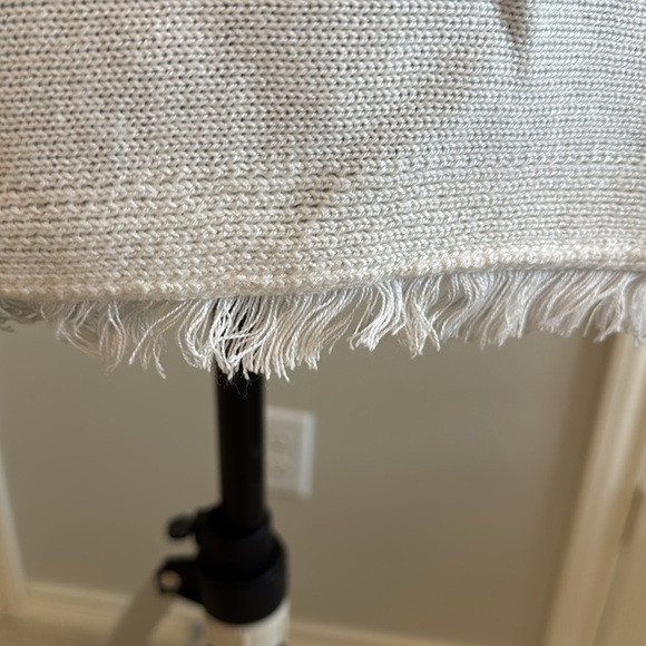 CASUAL SWEATER - Picture 2 of 4